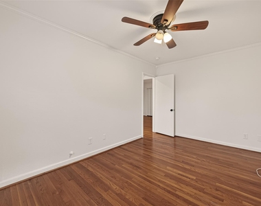 2021 Southgate Boulevard - Photo Thumbnail 19