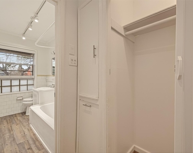 2021 Southgate Boulevard - Photo Thumbnail 21