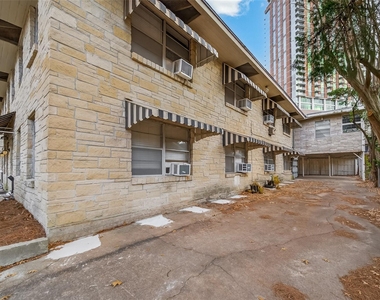 2021 Southgate Boulevard - Photo Thumbnail 24