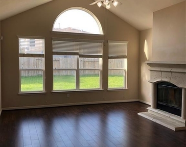 26310 Creston Woods Drive - Photo Thumbnail 4