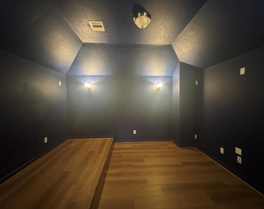 26310 Creston Woods Drive - Photo Thumbnail 13