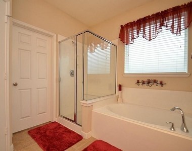 26310 Creston Woods Drive - Photo Thumbnail 9