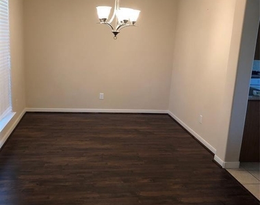 26310 Creston Woods Drive - Photo Thumbnail 5