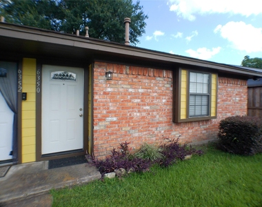 6350 Crestside Drive - Photo Thumbnail 18
