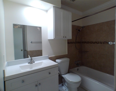 6350 Crestside Drive - Photo Thumbnail 10