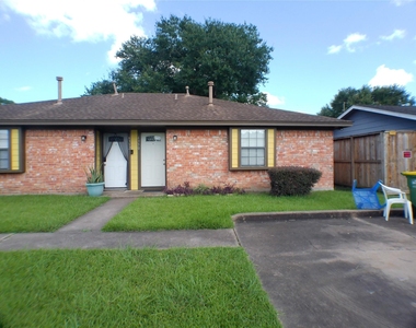 6350 Crestside Drive - Photo Thumbnail 19