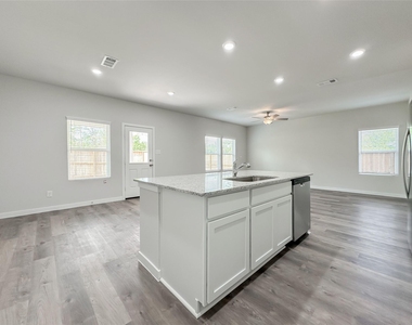 7806 Alset Dr - Photo Thumbnail 12