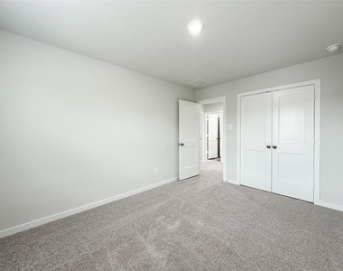 7806 Alset Dr - Photo Thumbnail 15