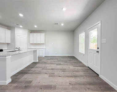7806 Alset Dr - Photo Thumbnail 7