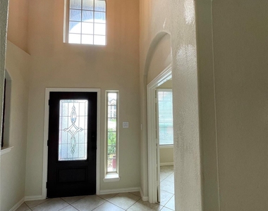 14831 Raleighs Meadow Court - Photo Thumbnail 5