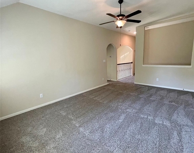 14831 Raleighs Meadow Court - Photo Thumbnail 20