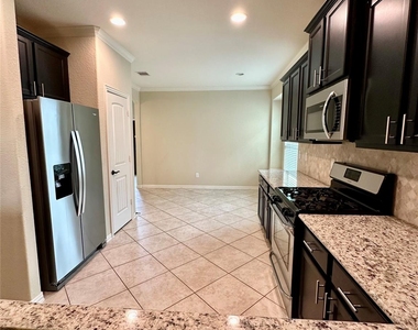 14831 Raleighs Meadow Court - Photo Thumbnail 10