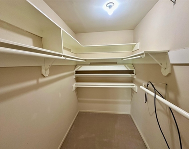 2931 Pasture Lane - Photo Thumbnail 14