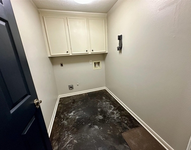 2931 Pasture Lane - Photo Thumbnail 31