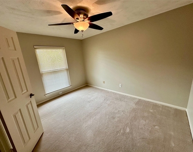2931 Pasture Lane - Photo Thumbnail 19