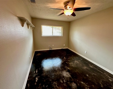 2931 Pasture Lane - Photo Thumbnail 22