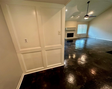 2931 Pasture Lane - Photo Thumbnail 10