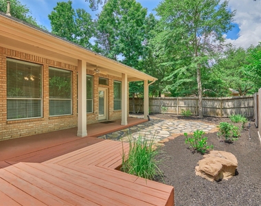 118 Robindale Circle - Photo Thumbnail 12