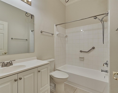 118 Robindale Circle - Photo Thumbnail 19