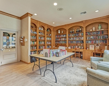 118 Robindale Circle - Photo Thumbnail 29