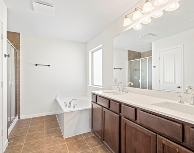 9006 Sasson Boulevard - Photo Thumbnail 24
