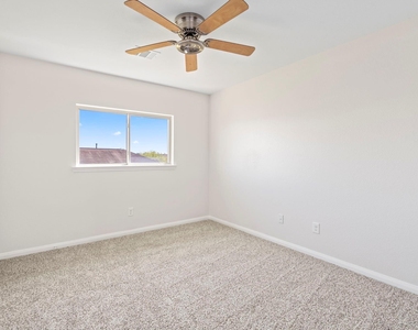 9006 Sasson Boulevard - Photo Thumbnail 20