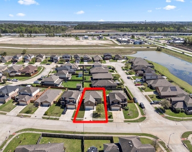 9006 Sasson Boulevard - Photo Thumbnail 3