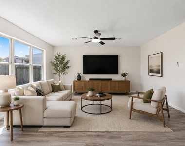 9006 Sasson Boulevard - Photo Thumbnail 10
