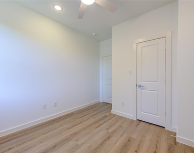 7118 Eastwood Street - Photo Thumbnail 13