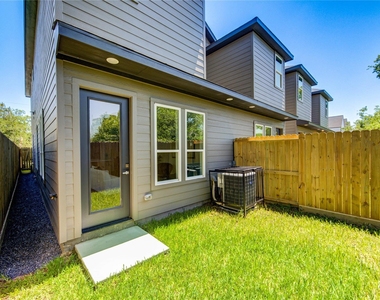 7118 Eastwood Street - Photo Thumbnail 22