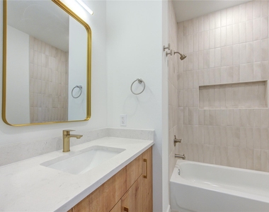 7118 Eastwood Street - Photo Thumbnail 16
