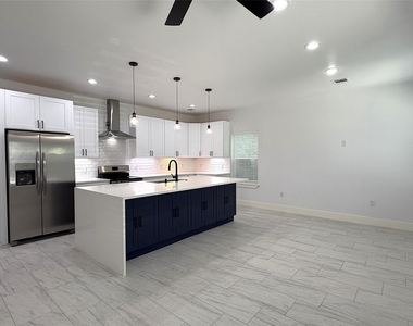 6708 Conley Street - Photo Thumbnail 4