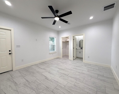 6708 Conley Street - Photo Thumbnail 12