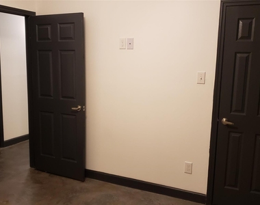 6825 Avenue C - Photo Thumbnail 6