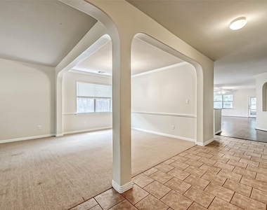 5526 Hazel Berry Way - Photo Thumbnail 4