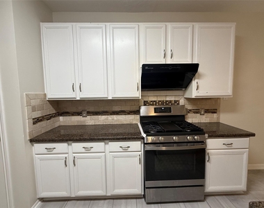 12919 Deer Cove Lane - Photo Thumbnail 8