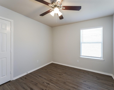 28506 Carly Cove Lane - Photo Thumbnail 12
