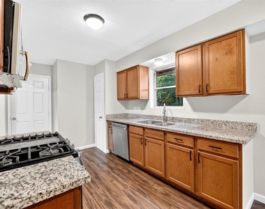 530 Globe Street - Photo Thumbnail 18