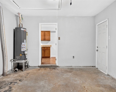 530 Globe Street - Photo Thumbnail 29
