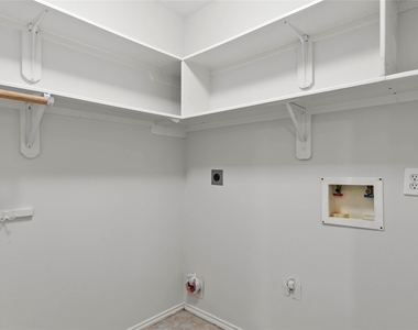 6 Thicket Grove Place - Photo Thumbnail 14