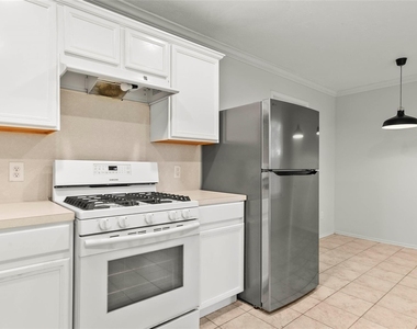 6 Thicket Grove Place - Photo Thumbnail 10