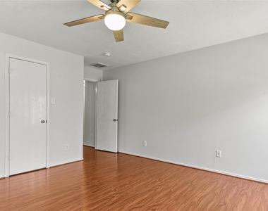 6 Thicket Grove Place - Photo Thumbnail 17