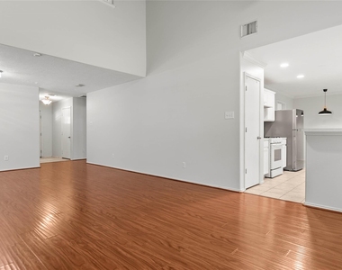 6 Thicket Grove Place - Photo Thumbnail 7
