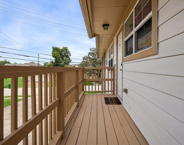 3237 Rosedale Street - Photo Thumbnail 8