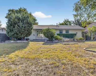 5706 Breezewood Drive - Photo Thumbnail 20