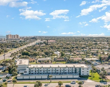 1595 N Atlantic Avenue - Photo Thumbnail 2