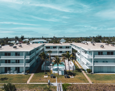 4800 Ocean Beach Boulevard - Photo Thumbnail 25