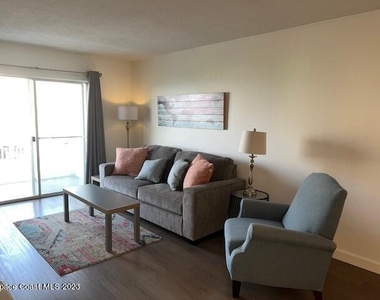 4800 Ocean Beach Boulevard - Photo Thumbnail 3