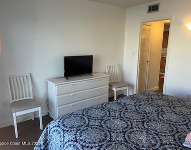 4800 Ocean Beach Boulevard - Photo Thumbnail 14