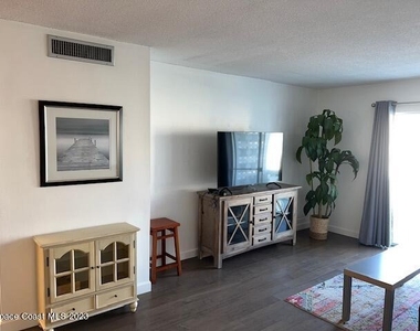 4800 Ocean Beach Boulevard - Photo Thumbnail 4